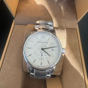 NIB White Burberry Watch in Stainless Steel